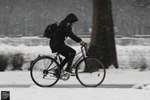 Hogyan öltözzünk és közlekedjünk kerékpárral télen?
