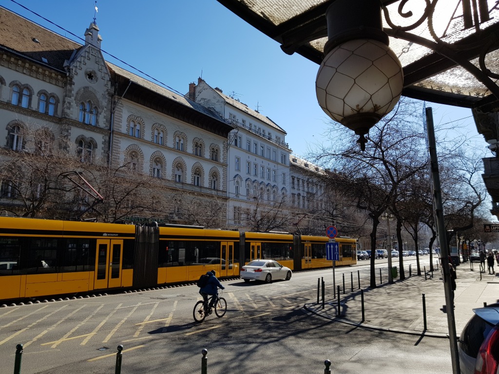 Egy öreg épület kétszer is alaposan átalakította a Nagykörút arculatát