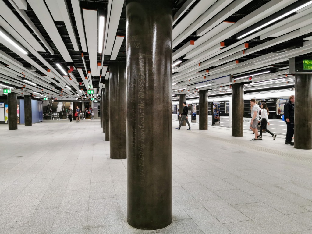 Hiperűrugrás a föld alatt – 13+1 kérdés és a válasz a Corvin-negyed metróállomásról