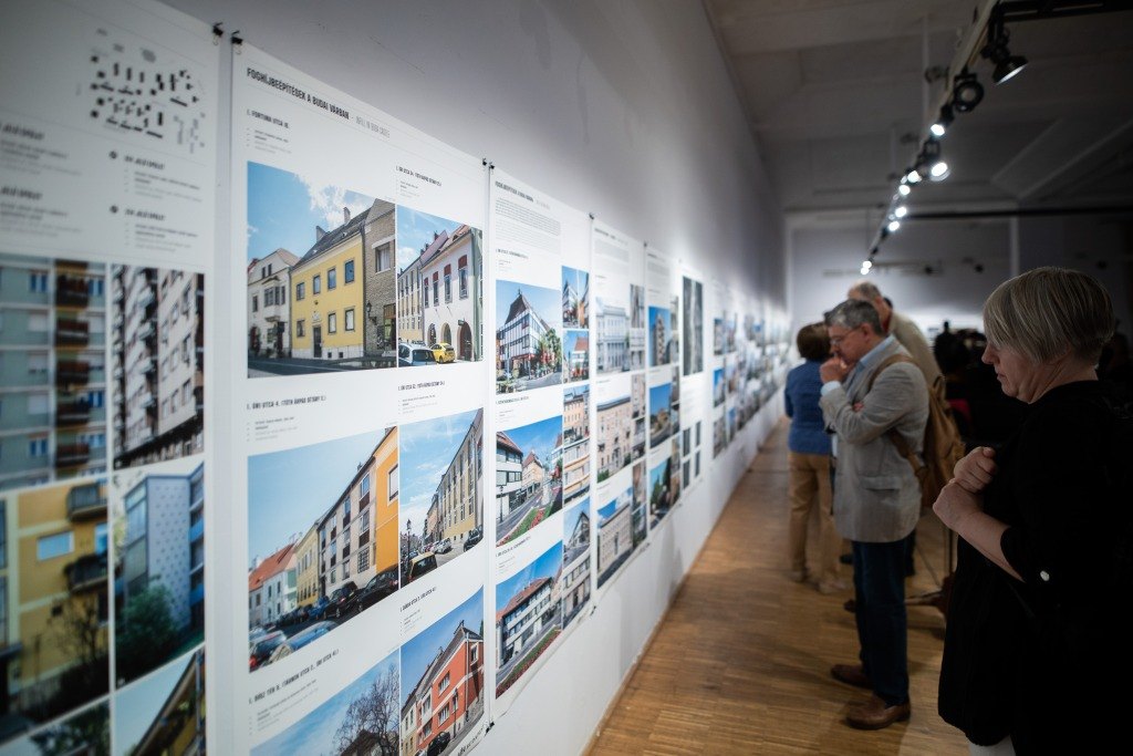 Ez tényleg egy védett épület? – kiállítás Budapest frissen feltárt építészeti értékeiről